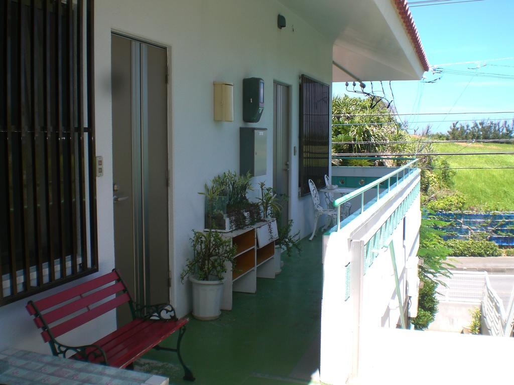 Minshuku Shizu Hotel Onna Buitenkant foto
